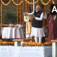 Mauritius: PM Modi offers Gangajal from Prayagraj Mahakumbh into Ganga Talao