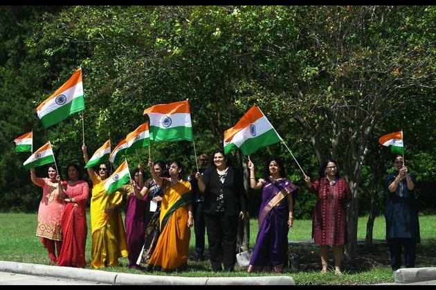 PM Modi receives warm welcome by Indian community in Houston