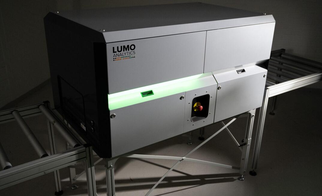 Lumo Analytics' drill core scanner