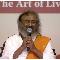 Spiritual leader Sri Sri Ravi Shankar praises PM Modi's Swachh Bharat Abhiyan at Art of Living anniversary celebrations
