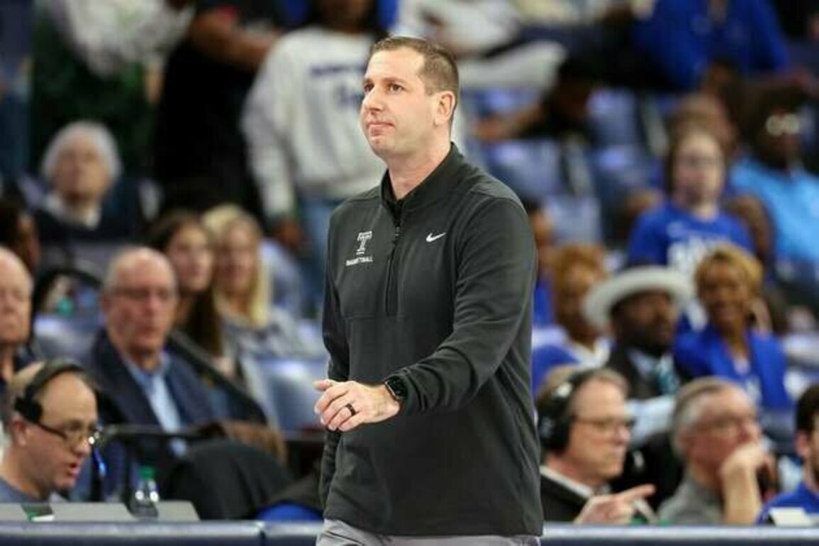 Report: Temple extends Adam Fisher through 2030