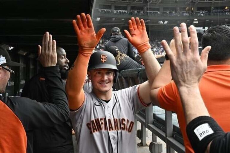 MLB roundup: Giants jack 7 homers, demolish Cubs