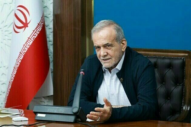 President Asks Iranian Universities to Help Tackle Challenges