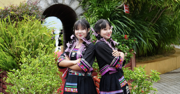 CHINA-YUNNAN-MOJIANG-TWINS-FESTIVAL (CN)