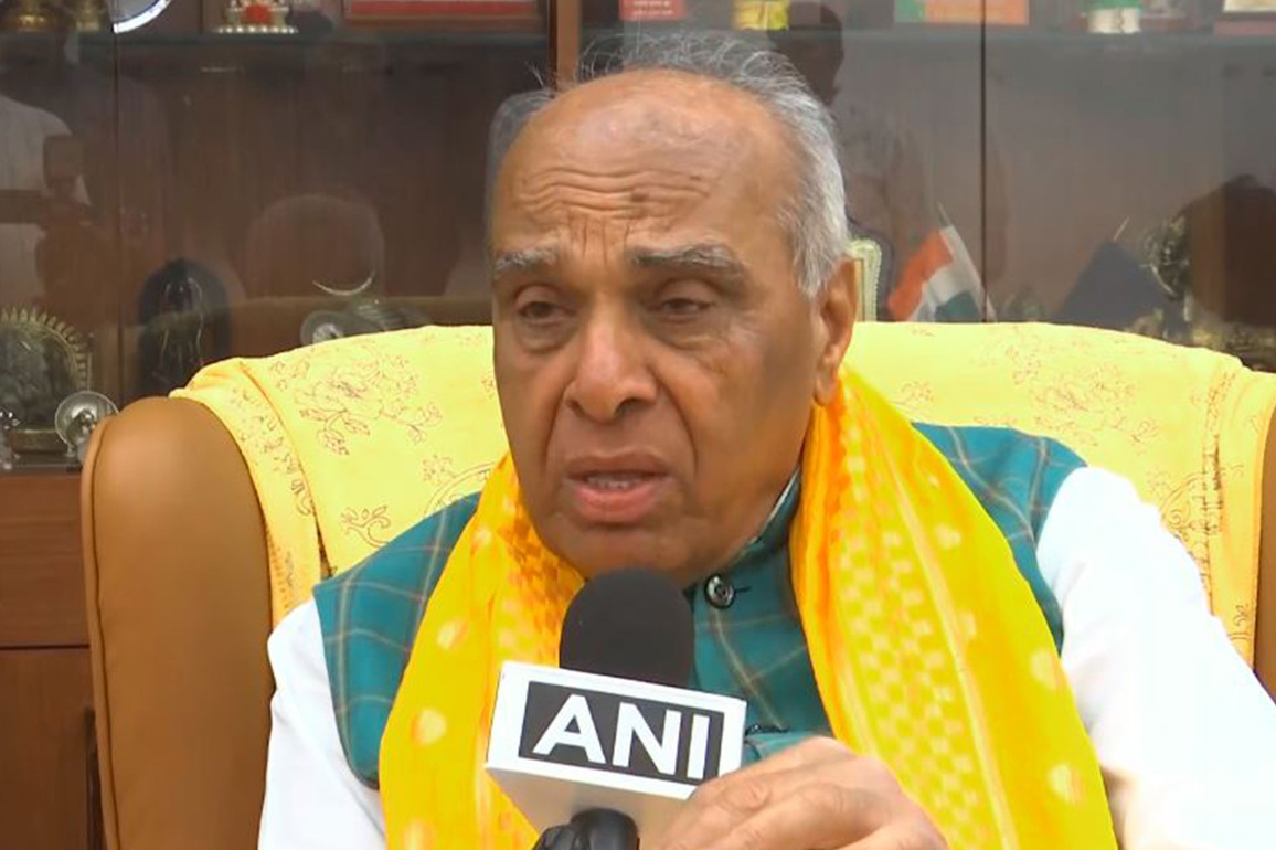 "Is he worthy of being LoP?": Jagdambika Pal criticises Rahul Gandhi's absence from Parliament