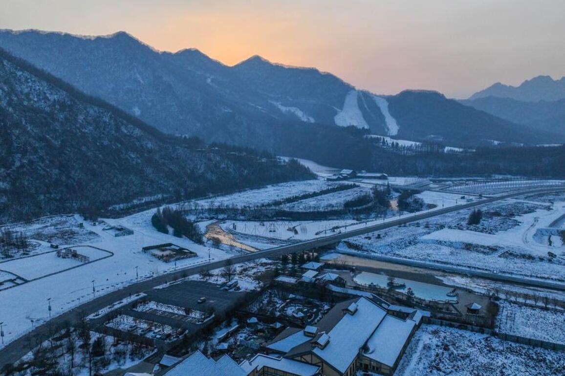 New Year travel stretches from ski resorts to tropical islands