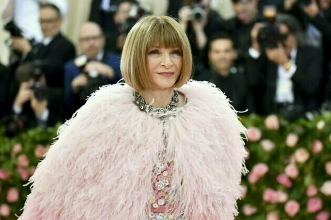 Celebrities, blue jeans and couture: how Anna Wintour changed fashion over 37 years at Vogue
