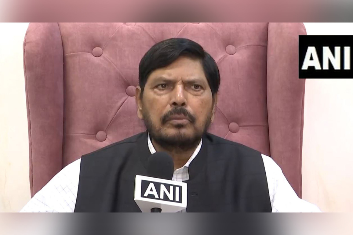 Vision of 'self-reliant' India would be fulfilled when people buy Made in India goods: Ramdas Athwale