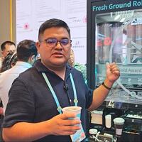 Young entrepreneur promotes China-Peru trade collaboration at Canton Fair
