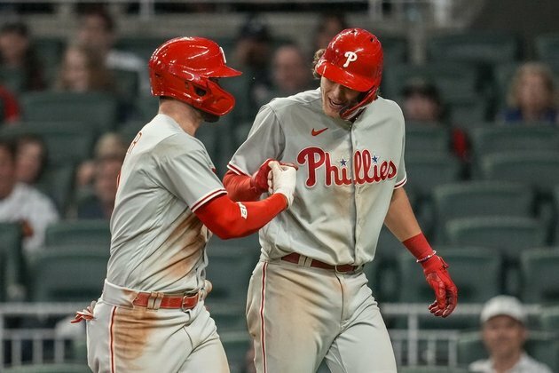 Phillies, Braves bring hot hitters into series finale