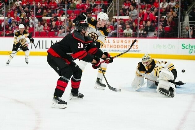 Seth Jarvis' goal in waning seconds lifts Hurricanes past Bruins