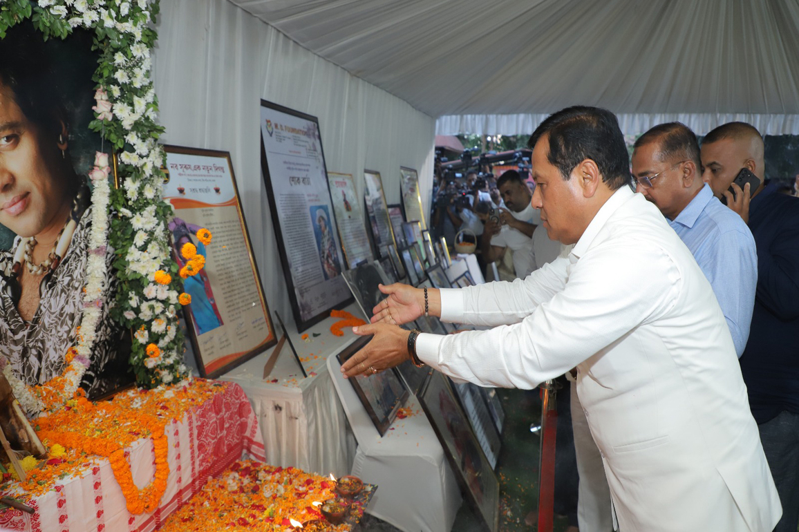 Union Minister Sonowal pays tribute at Zubeen Garg's Adyashraddha in Guwahati
