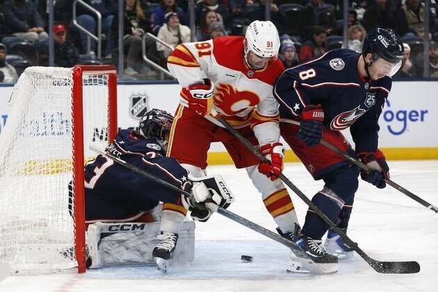 Flames hope to end bad road trip on high note vs. Blackhawks