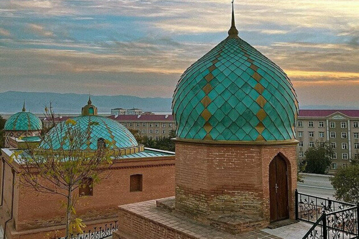 AZERBAIJAN: Large fines for religious meetings