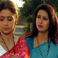 "Media would write Sridevi's dumb, I refuse to believe that": Poonam Dhillon