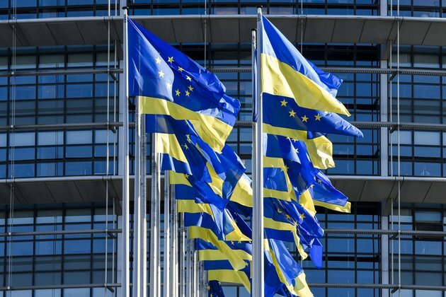 Ukraine 15 or 20 years away from joining EU France