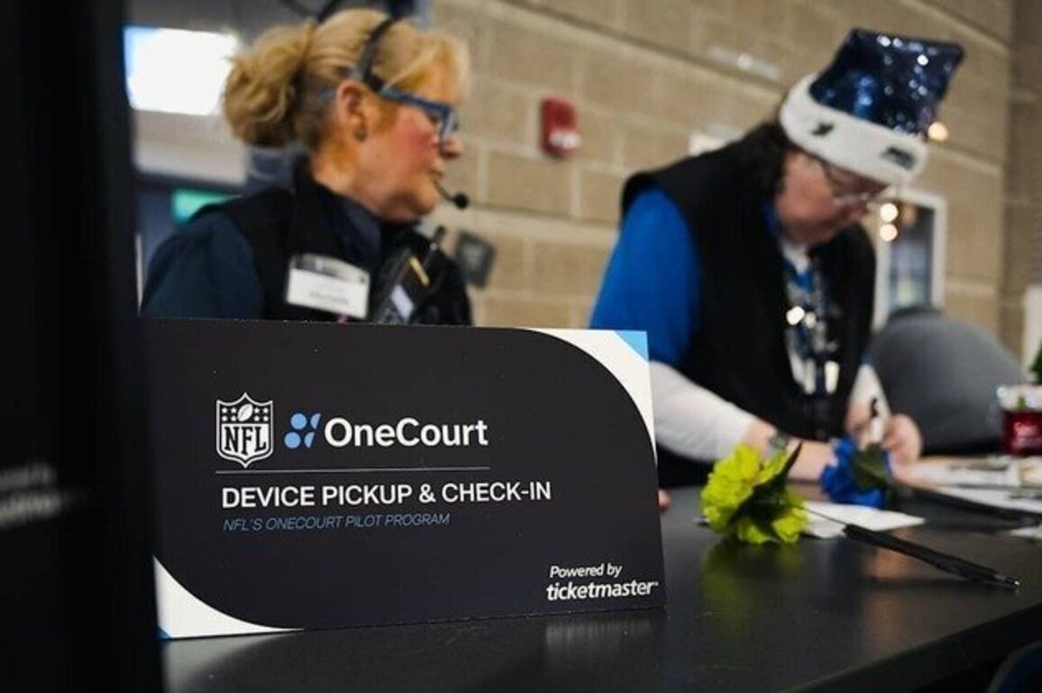 Seahawks Participate In NFL's OneCourt Accessibility Pilot