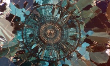 A polarised light photomicrograph of marcasite