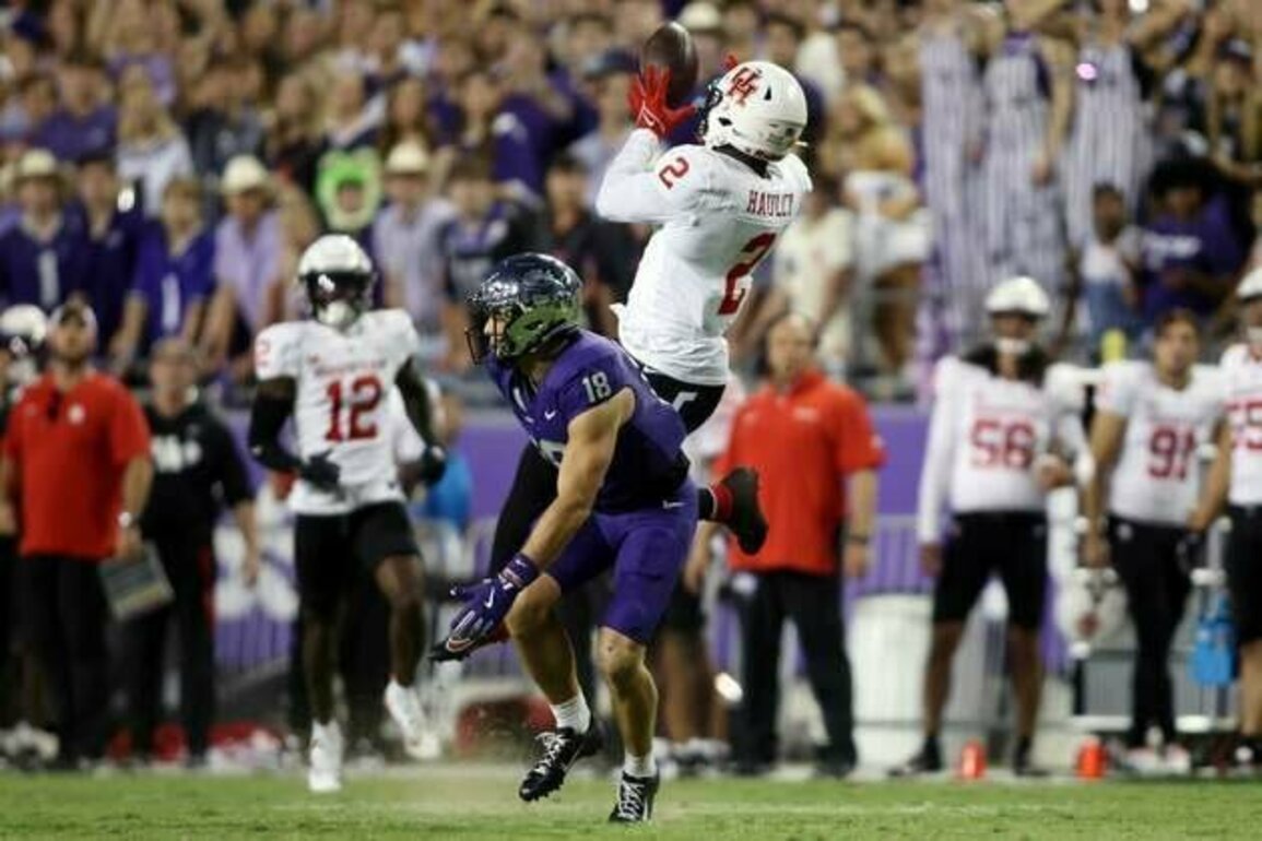 LSU's A.J. Haulcy suspended for first half of Clemson game
