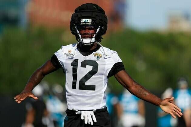 Jags WR/CB Travis Hunter misses practice with injury