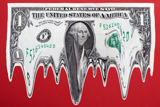 Traders placing record bets on dollar collapse  Bloomberg