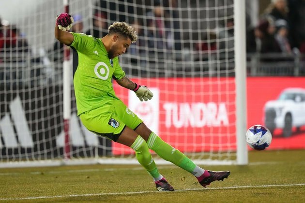 Loons tally late to topple Rapids, 2-1