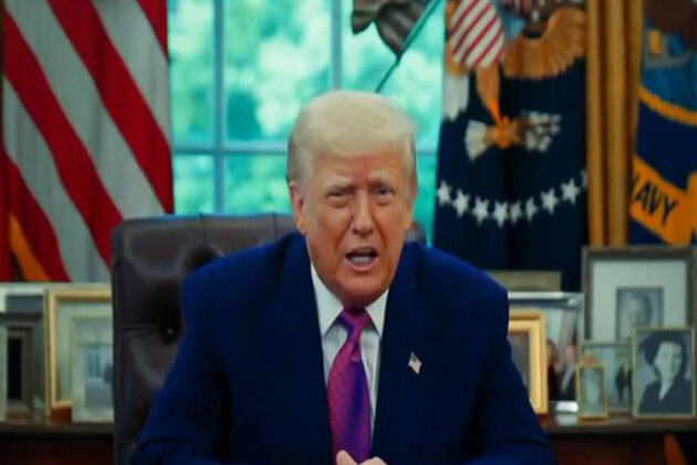 "All illegal aliens, book your free flight right now!": President Trump signs order for self-deportation of illegal immigrants