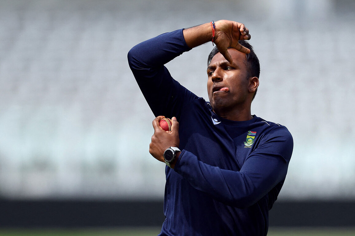 SA's Muthusamy outdoes Warne, registers best figures by visiting spinner in Pakistan during 1st innings