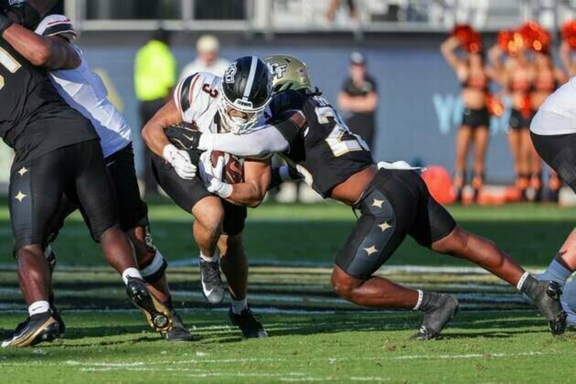 UCF rallies from 14 down as Dylan Wade lifts Knights past Oklahoma State