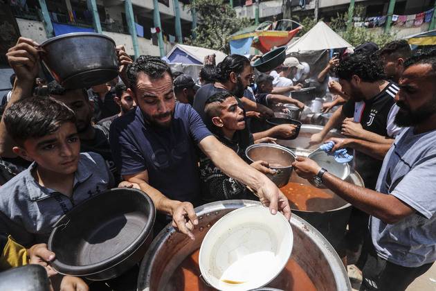 MIDEAST-GAZA CITY-FREE FOOD-DISTRIBUTION