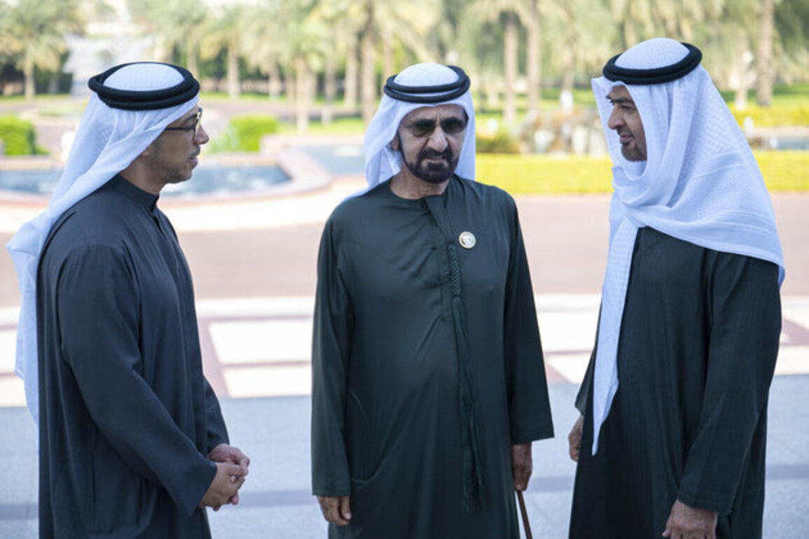 In presence of UAE President, Mohammed bin Rashid meets with current, former ministers who served alongside him over past two decades