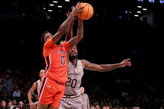 Auburn roars past St. Bonaventure to win Legends Classic