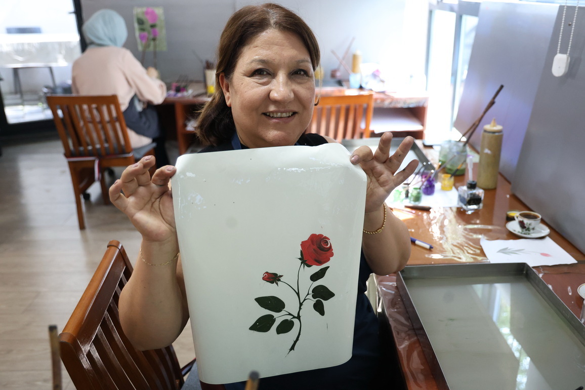 TRKIYE-ANKARA-ART OF PAPER MARBLING