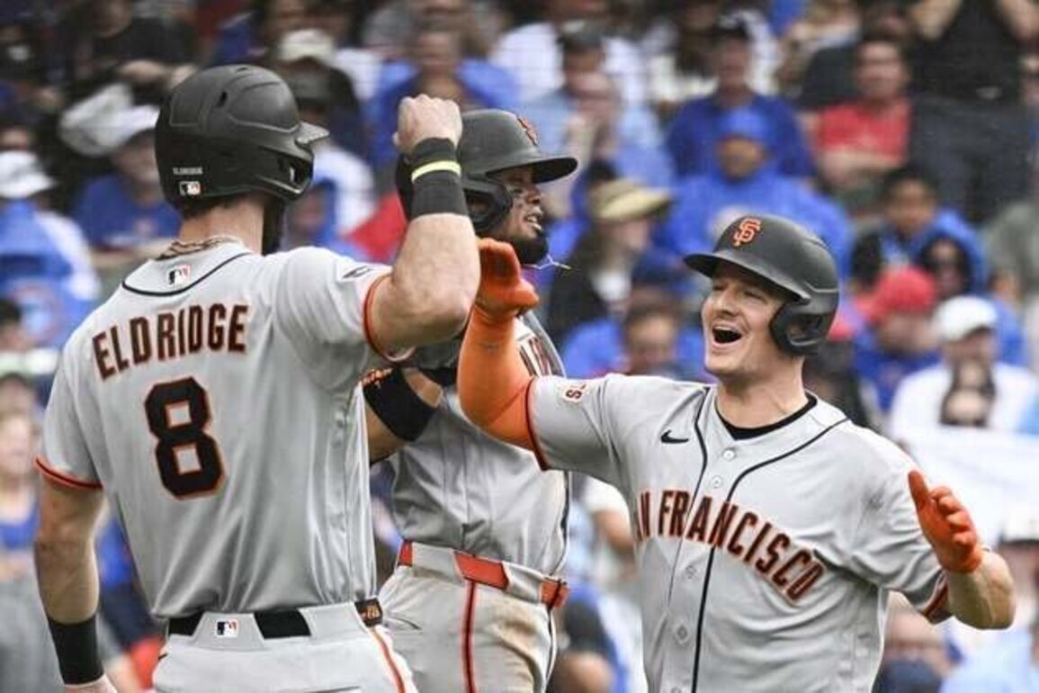 Homer-happy Giants provide challenge for Ben Brown, Cubs