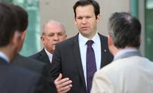 Canavan steps down over citizenship confusion