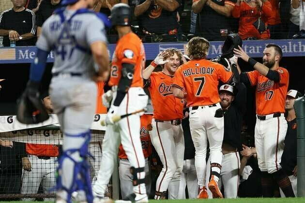 Orioles feeling highs, Dodgers lows of consecutive walk-off games