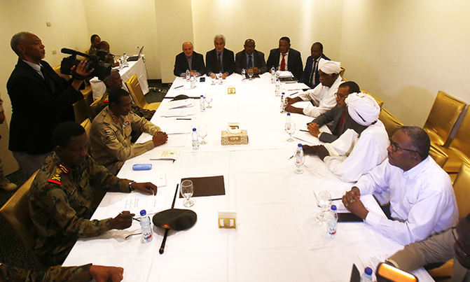 Sudan protesters, generals resume talks over civilian rule Sudan protesters, generals resume talks over civilian rule