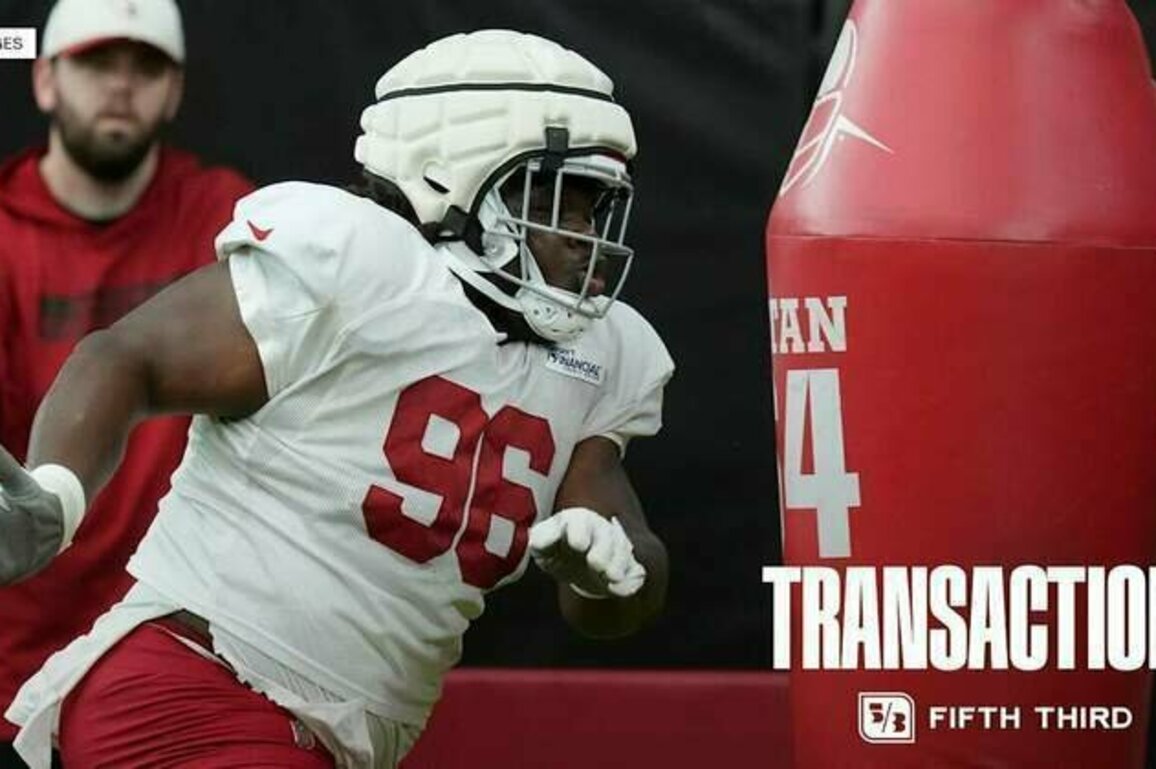 Calijah Kancey Placed on IR, Bucs Sign DL Elijah Simmons