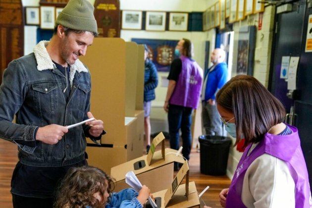 Australian Voters Head to Polls in Close-Run Election
