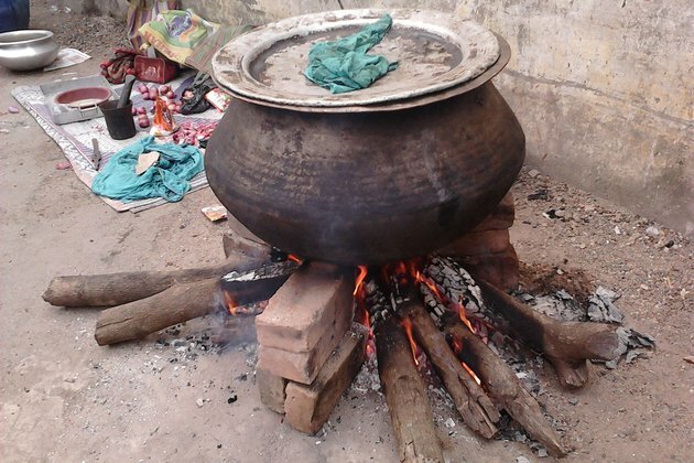 Cooking with &#039;dirty&#039; fuels affects women&#039;s mental health