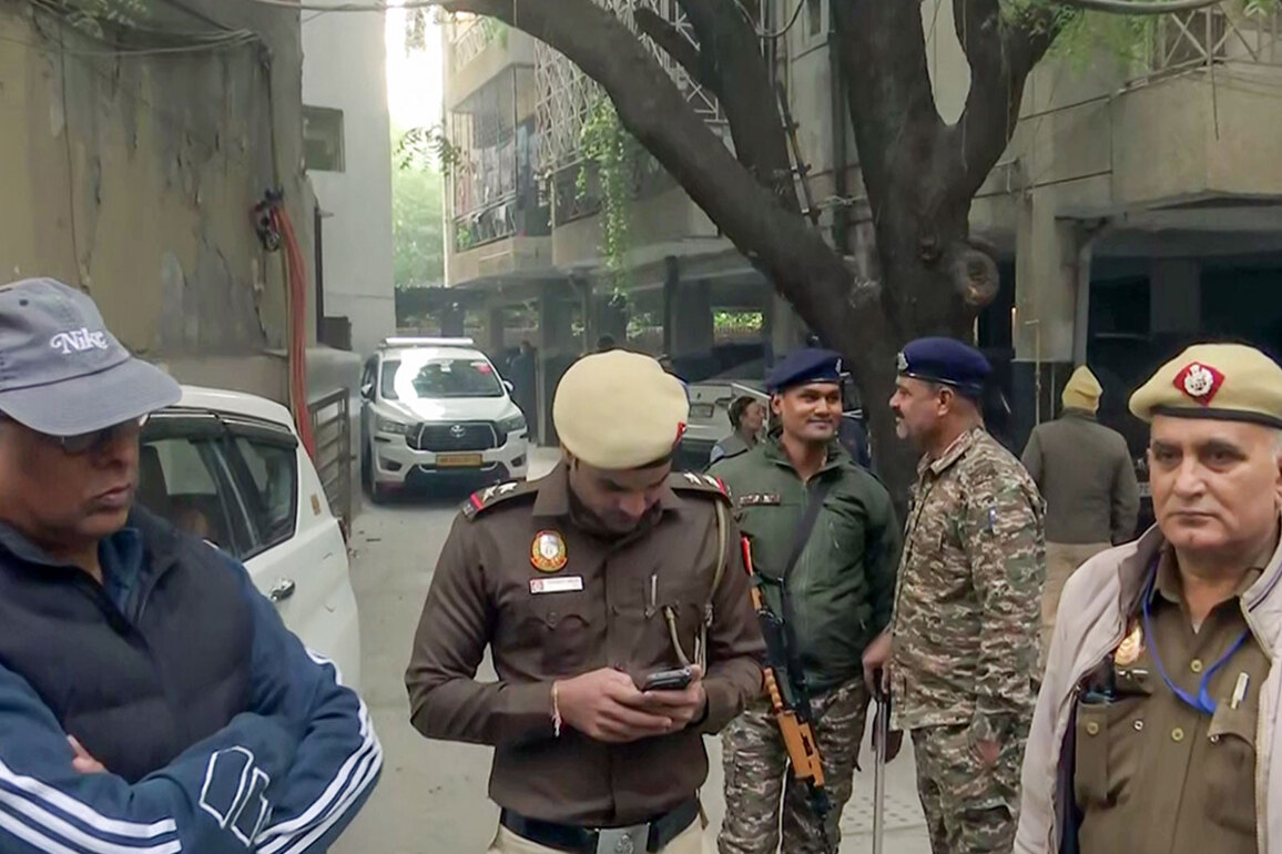 West Delhi Police's Operation Kavach 11.0 yields significant results, with 166 arrests and 627 detentions in 24-hour crackdown