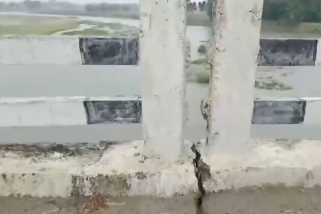 Bihar: Cracks emerge in Bihar's Jhamta-Mahishakol bridge built in 2022; locals allege corruption