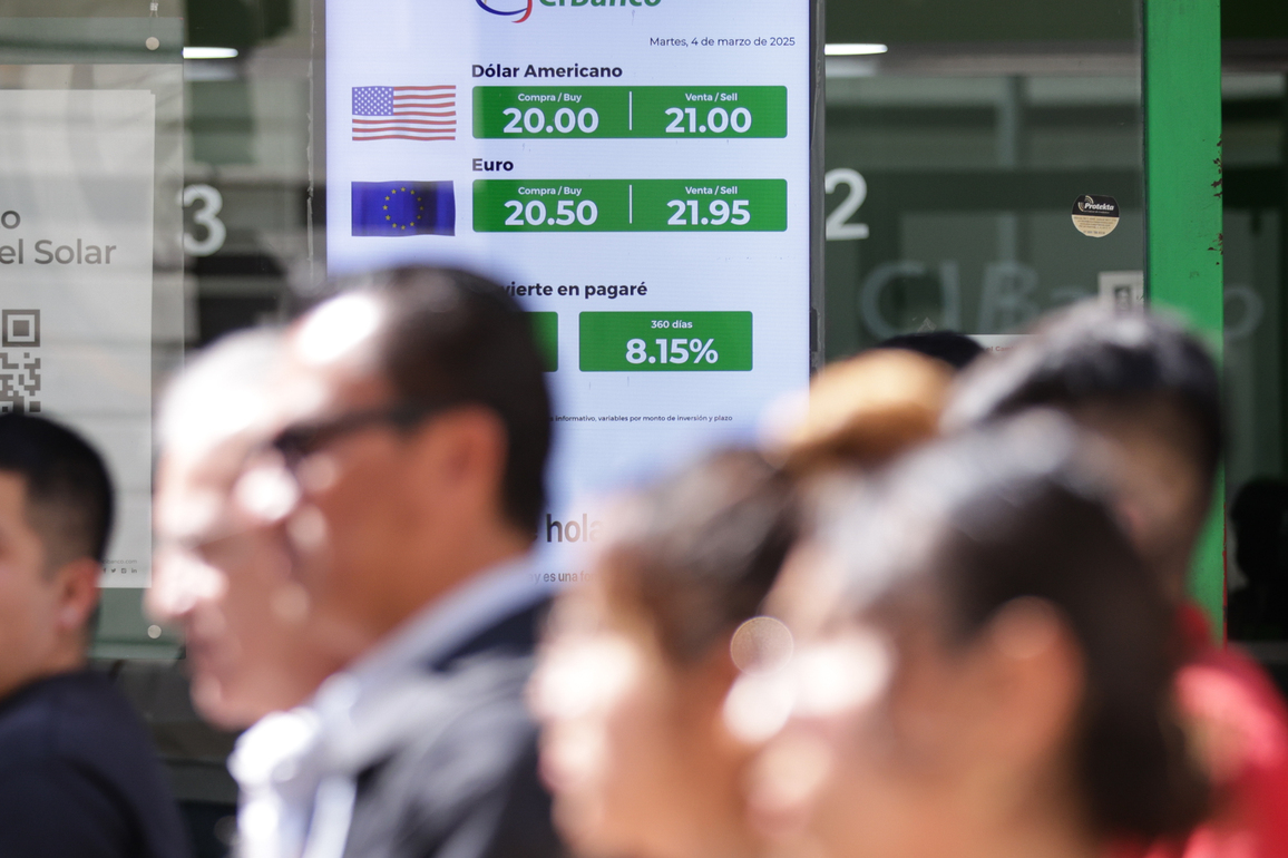 MEXICO-MEXICO CITY-DOLLAR-EXCHANGE RATE