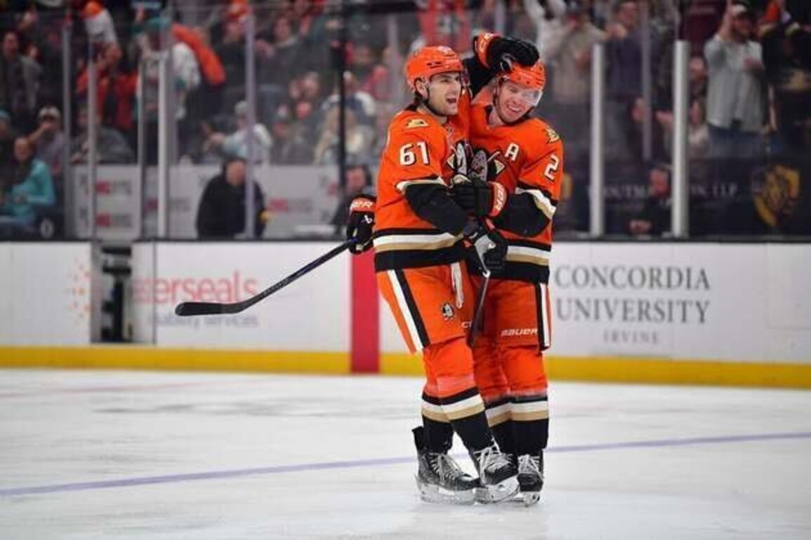 Ducks beat Kraken, jump them in standings in final game before break