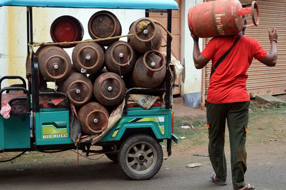 Commercial LPG cylinder prices hiked by Rs 15.50, no change in domestic rates