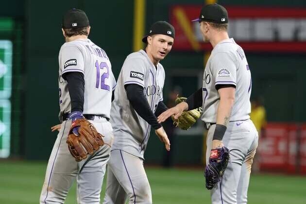 After big night, Mickey Moniak, Rockies eye series win vs. Pirates