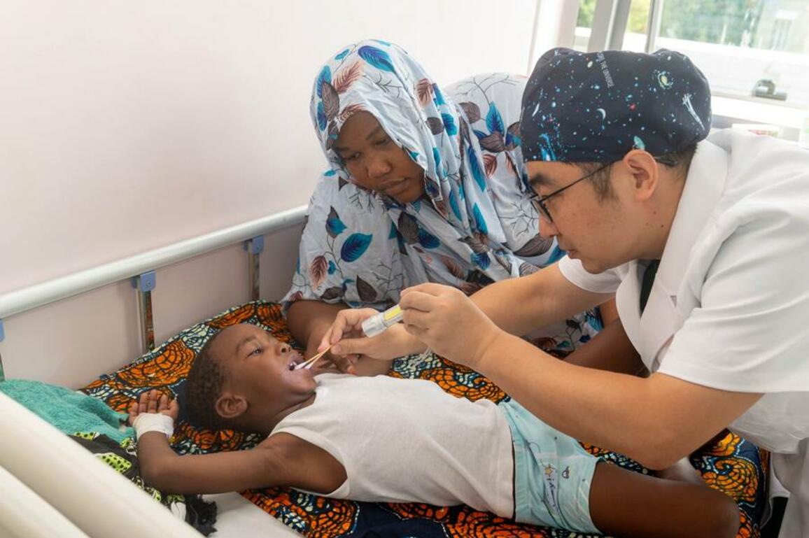 (Hello Africa) Chinese doctors gift Zanzibar children new smiles through transformative cleft surgeries