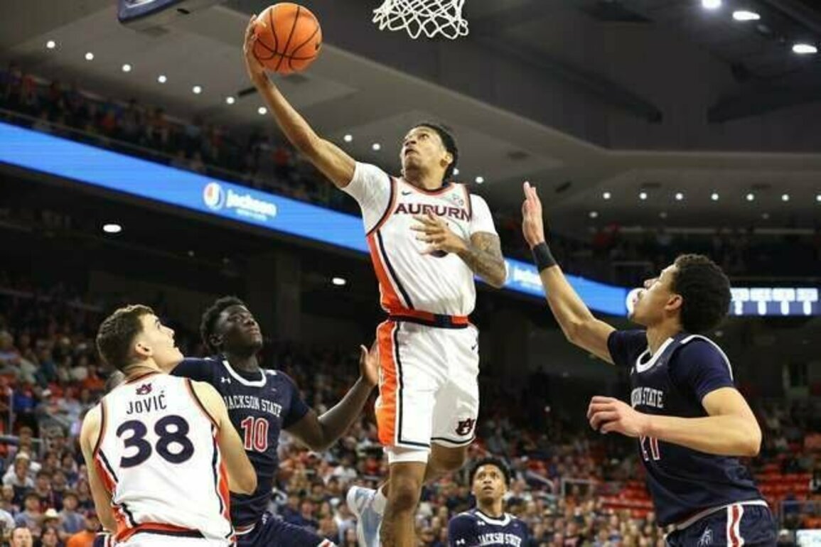 No. 22 Auburn to see step up in competition with undefeated Oregon at Players Era opener