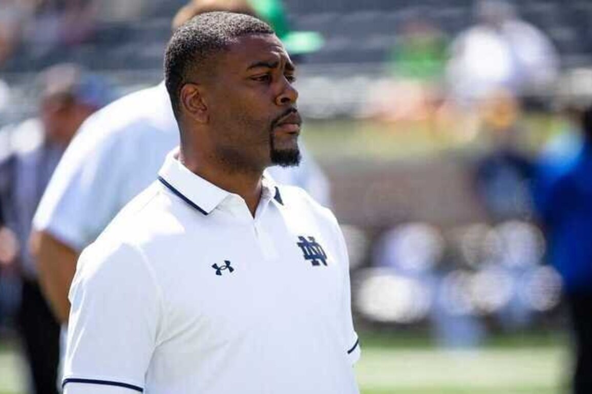 Ravens Hire Notre Dame Defensive Backs Coach Mike Mickens