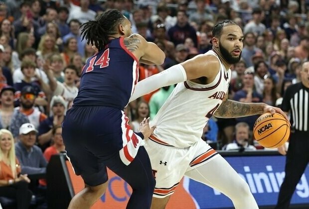 No. 1 Auburn hunts first win at No. 17 Kentucky in 37 years